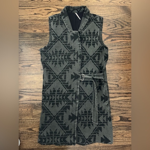 Free People Nordic Clash Geometric Print Denim Wrap Vest. Size Medium - Picture 6 of 12